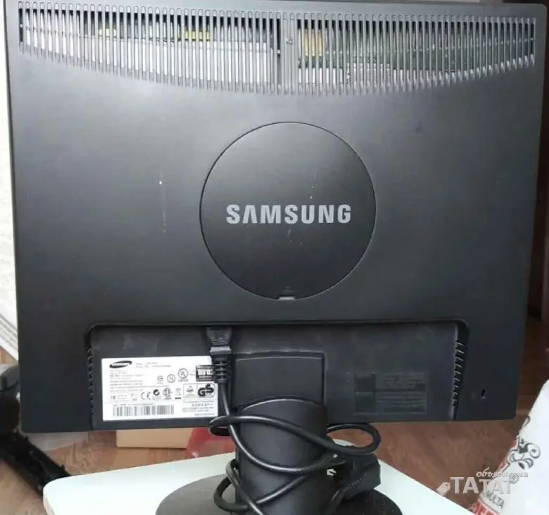Татат: ЖК монитор Samsung 943n