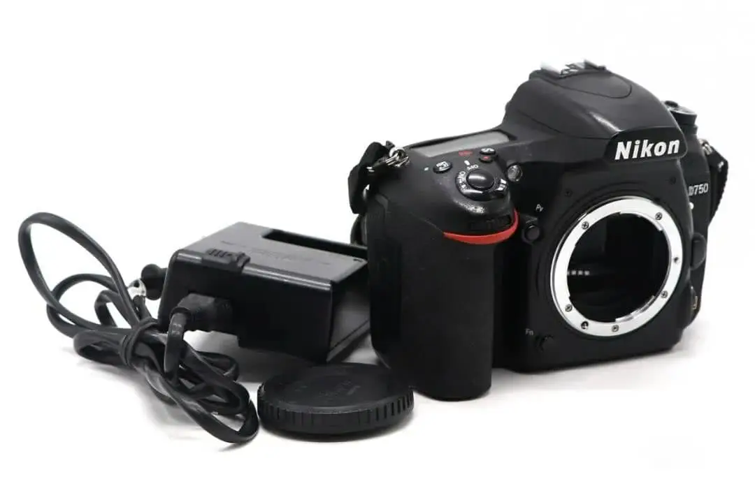 Фотоаппарат Nikon D750 body пробег 26.5К, ТАтат объявления