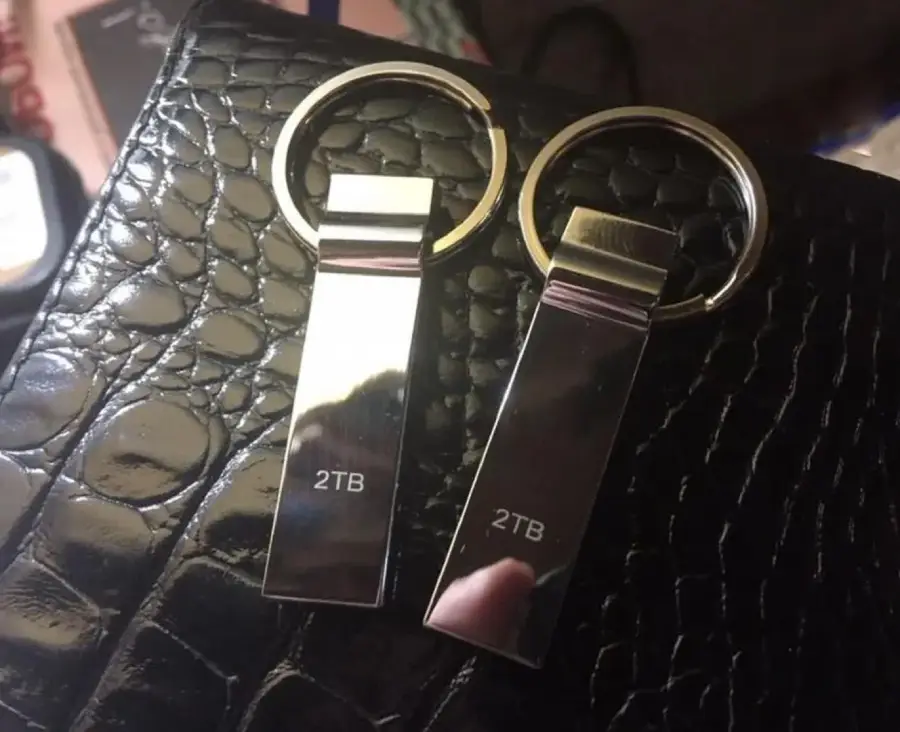 Татат: USB флешка 2Tb