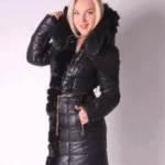 Зимний пуховик с натуральной опушкой