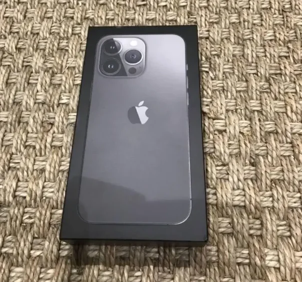 Татат: Apple iPhone 13 Pro Max 1 ТБ графитовый