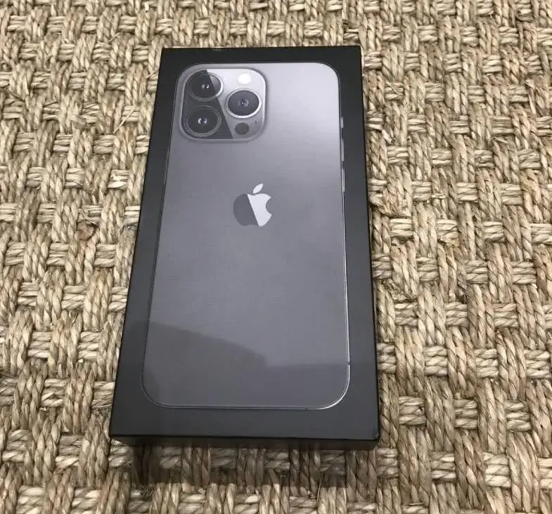 Татат: Apple iPhone 13 Pro Max 1 ТБ графитовый
