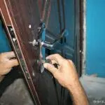 Замена замков и ремонт металлических дверей