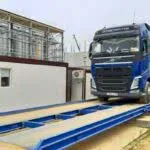 Автомобильные весы на поверхности