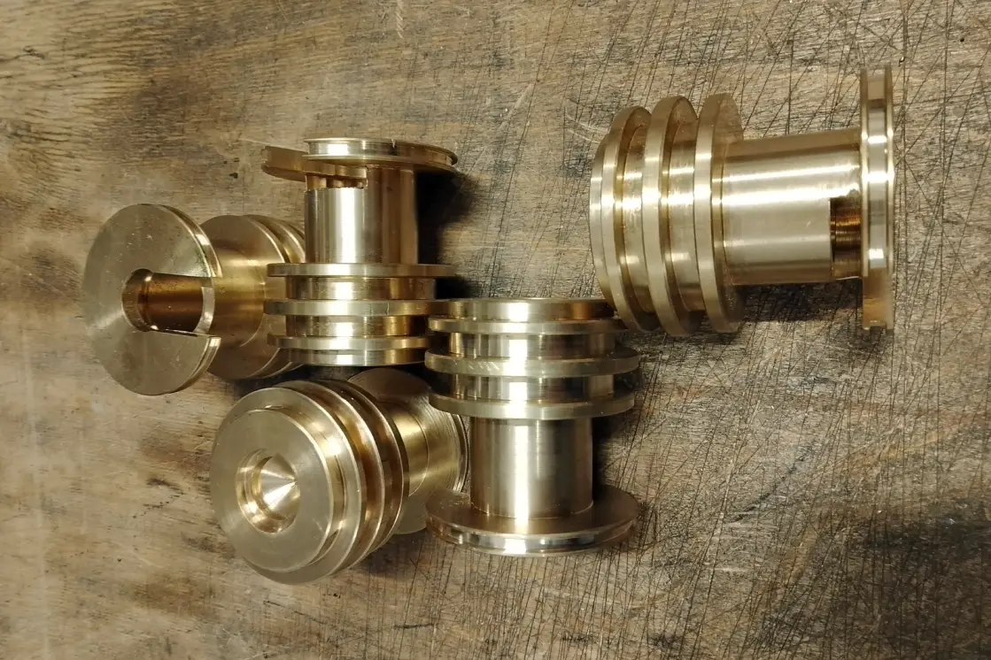 Латунные поршни ТГМ4.01.07.173