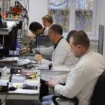 Слесарь МСР на радиозавод