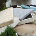 Вывоз и утилизация старых матрасов