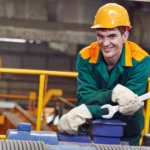 Слесарь-ремонтник на фанерном производстве