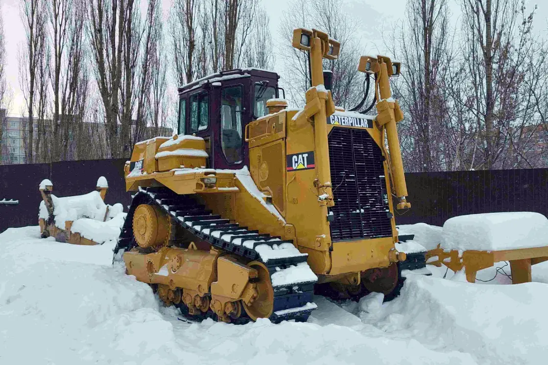 Татат: Бульдозер Cat d9r с рыхлительным оборудованием