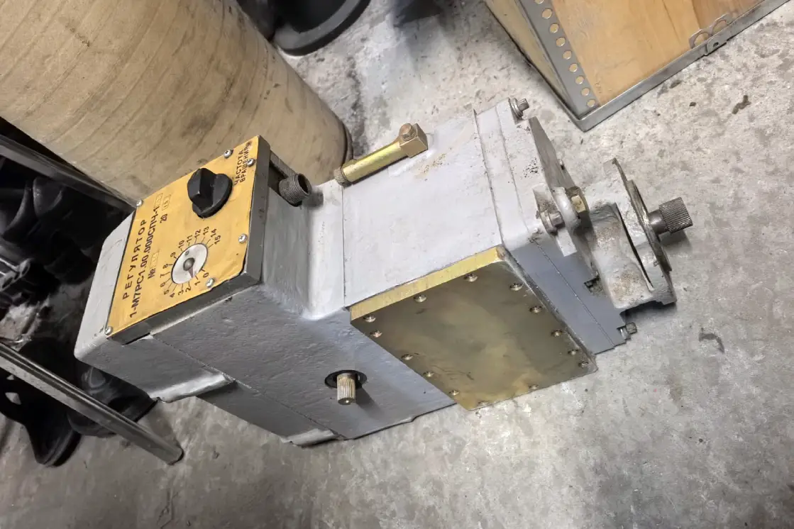 Высококачественный регулятор 1-М7РС1 в идеальном состоянии