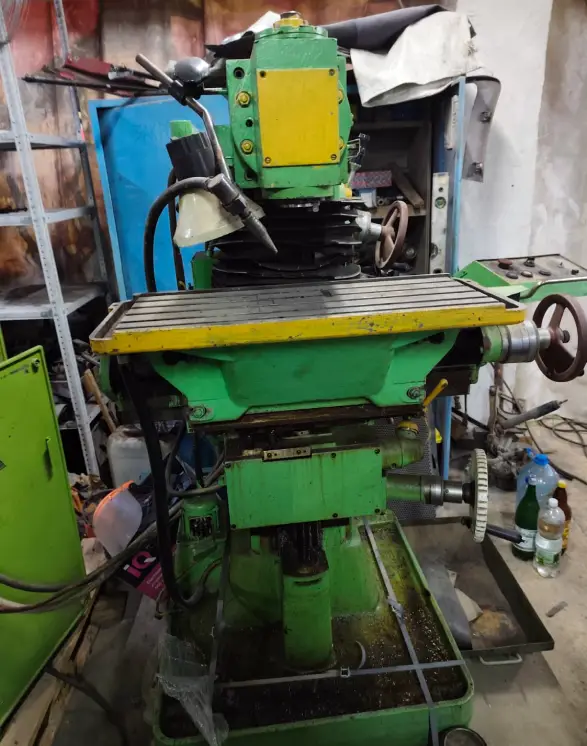 Продаётся фрезерный станок ВМ131ВФ1 1989 года, объявление на Татат