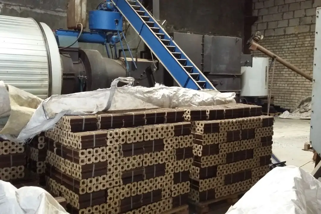 Натуральные брикеты Пини-кей для печей и каминов, объявление на Татат