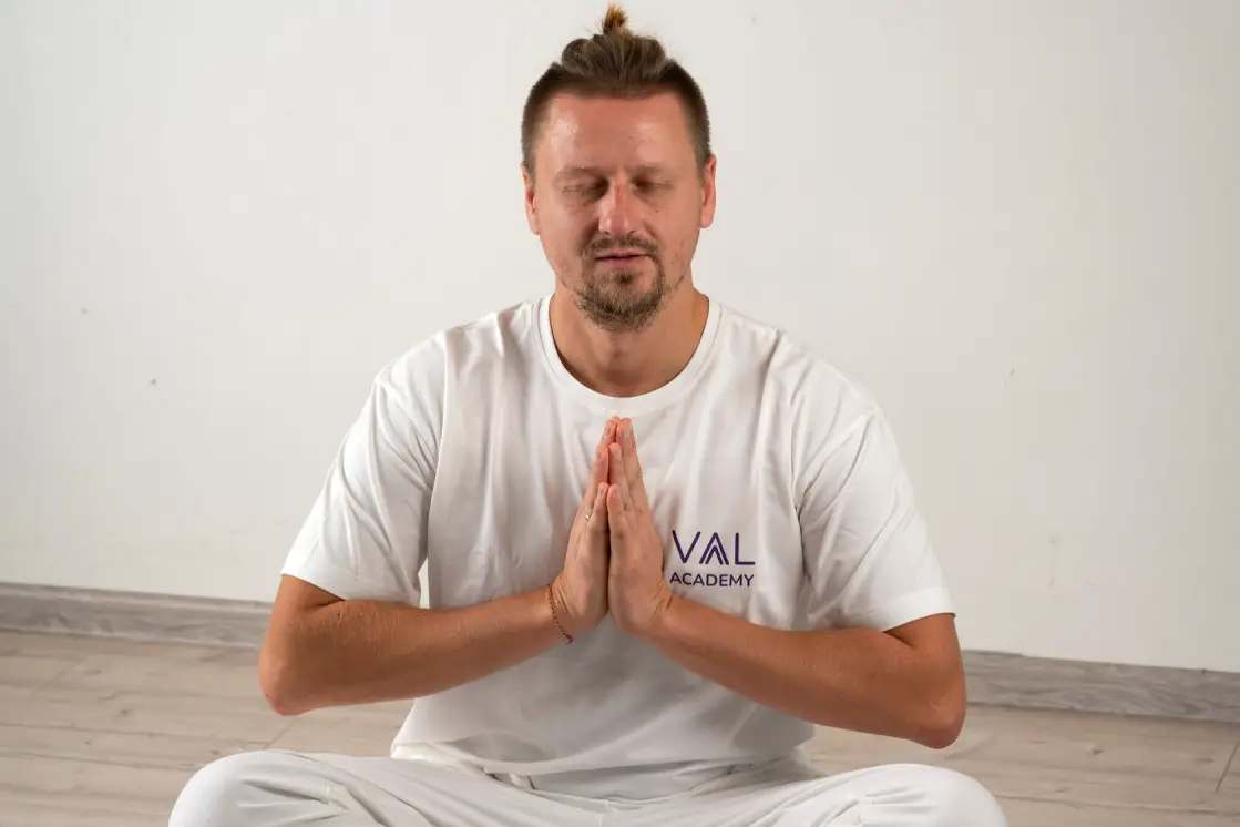 Погружение в випассану в Москве с мастером