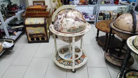 Глобус бар со столиком для офиса и дома, объявление на Татат