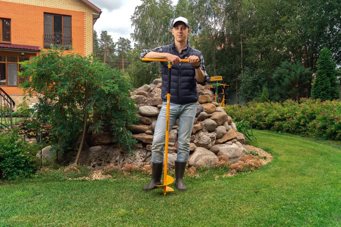 Ручной садовый бур для земляных работ и лунок