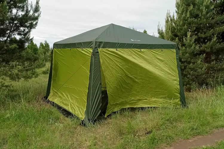 Кемпинговый шатёр для отдыха на даче и в походе 320 на 320