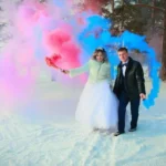 Цветной дым и порошок Холи для ярких фотосессий