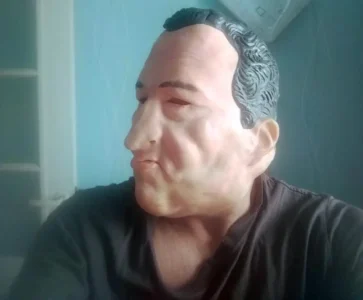 Качественная силиконовая маска легендарного политика, объявление на Татат