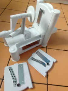 Спиральная овощерезка в виде токарного станка, объявление на Татат