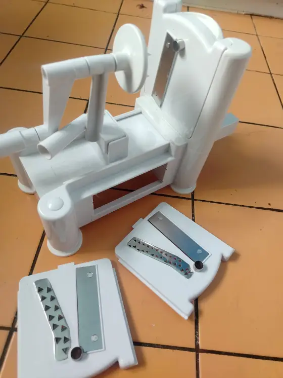 Спиральная овощерезка в виде токарного станка, объявление на Татат