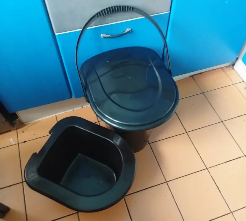 Переносное ведро туалет со съёмной ёмкостью 17 литров, объявление на Татат