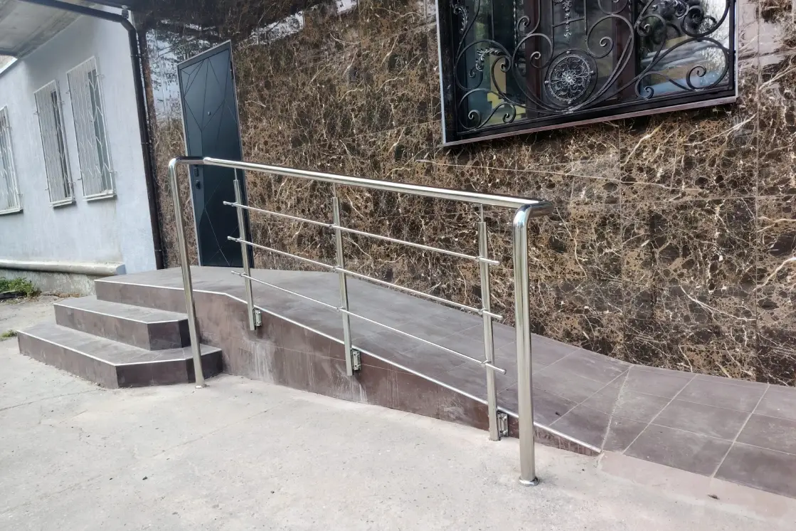 Перила из нержавейки: изготовление, сварка, монтаж