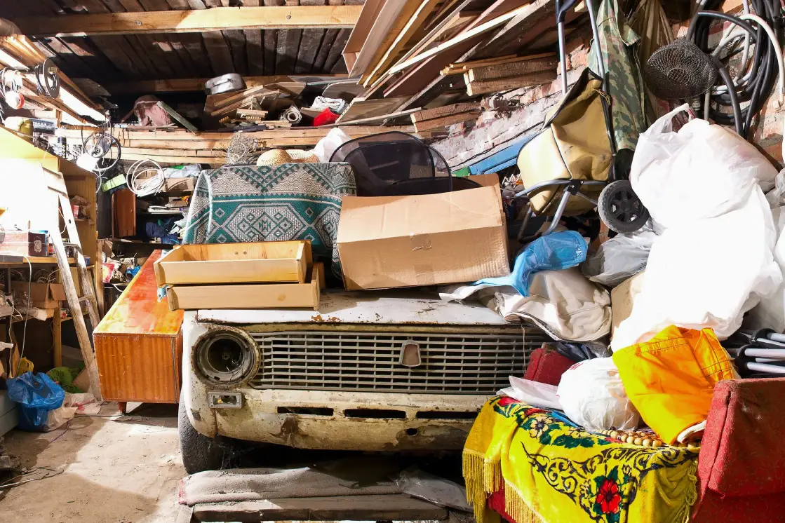 Вывоз мусора из гаража в Казани: профессиональная очистка