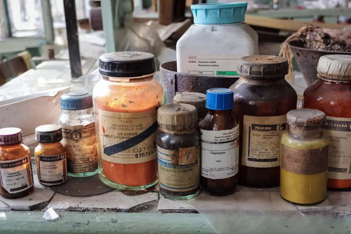 Приём на утилизацию химических реактивов и гликолей