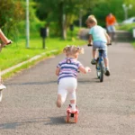 Яркие велосипеды и манёвренные самокаты